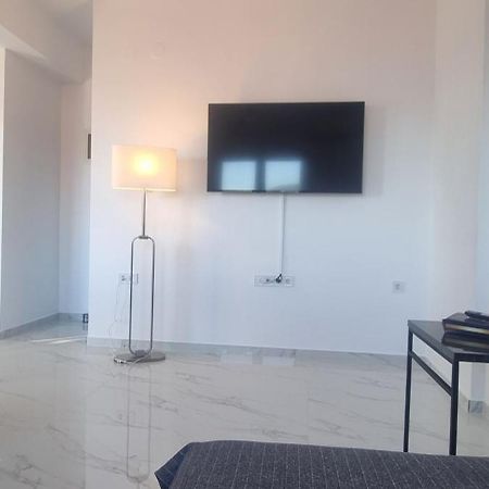 Ellis-Suites Nea Peramos Kavala Bagian luar foto