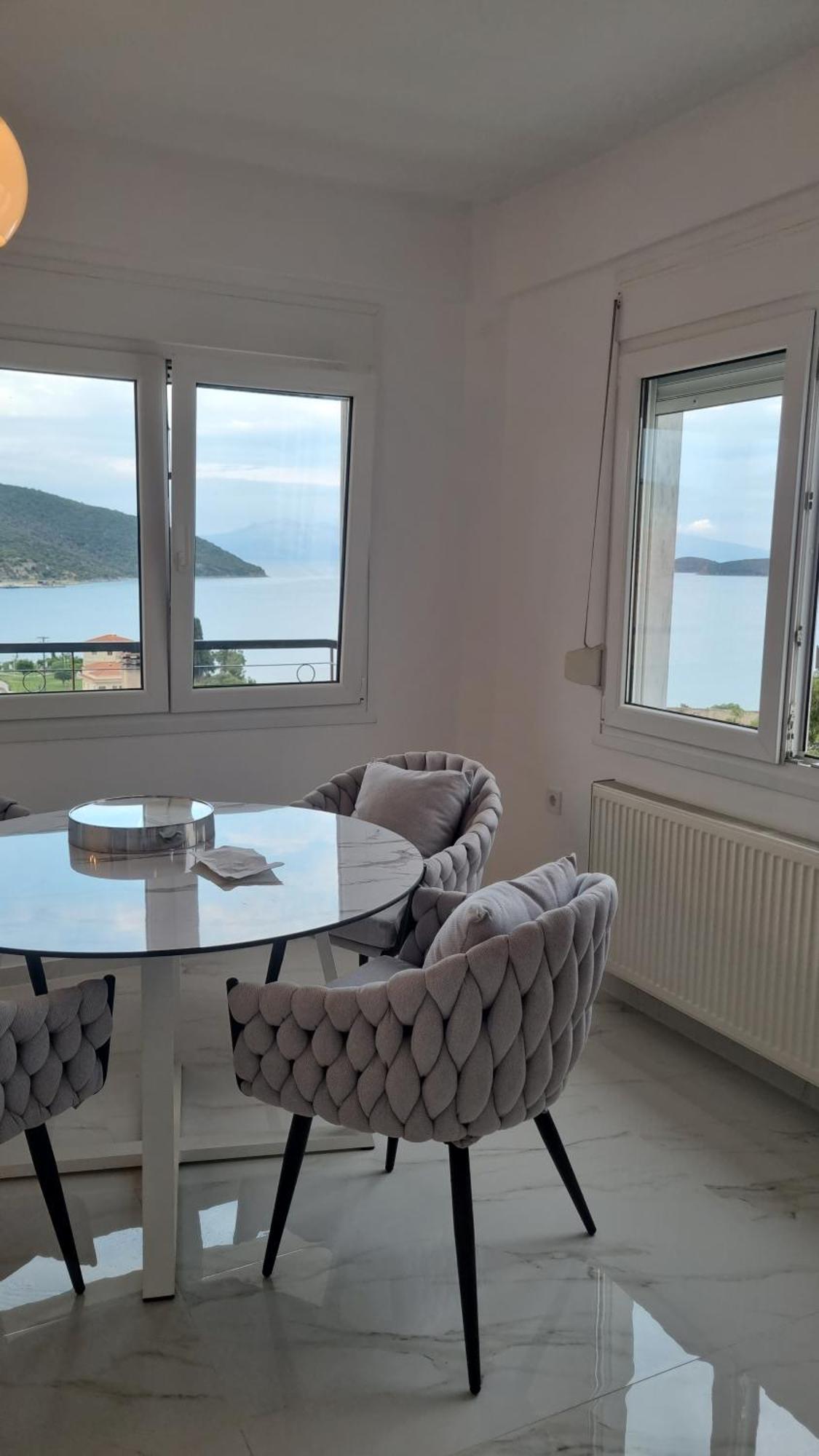 Ellis-Suites Nea Peramos Kavala Bagian luar foto