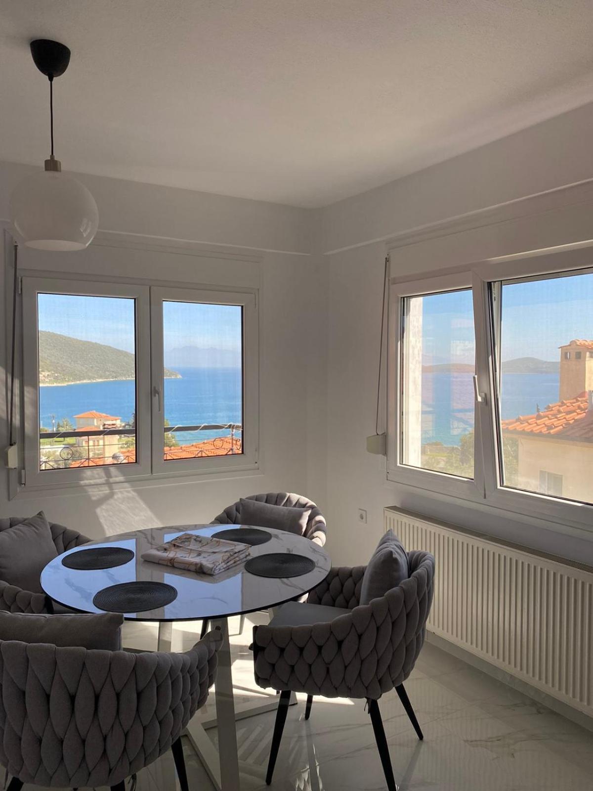 Ellis-Suites Nea Peramos Kavala Bagian luar foto